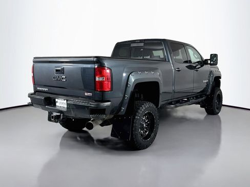 Used 2018 GMC Sierra 3500 SLT AWD/4WD image 4