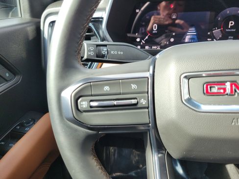 Used 2025 GMC Canyon AT4 image 19