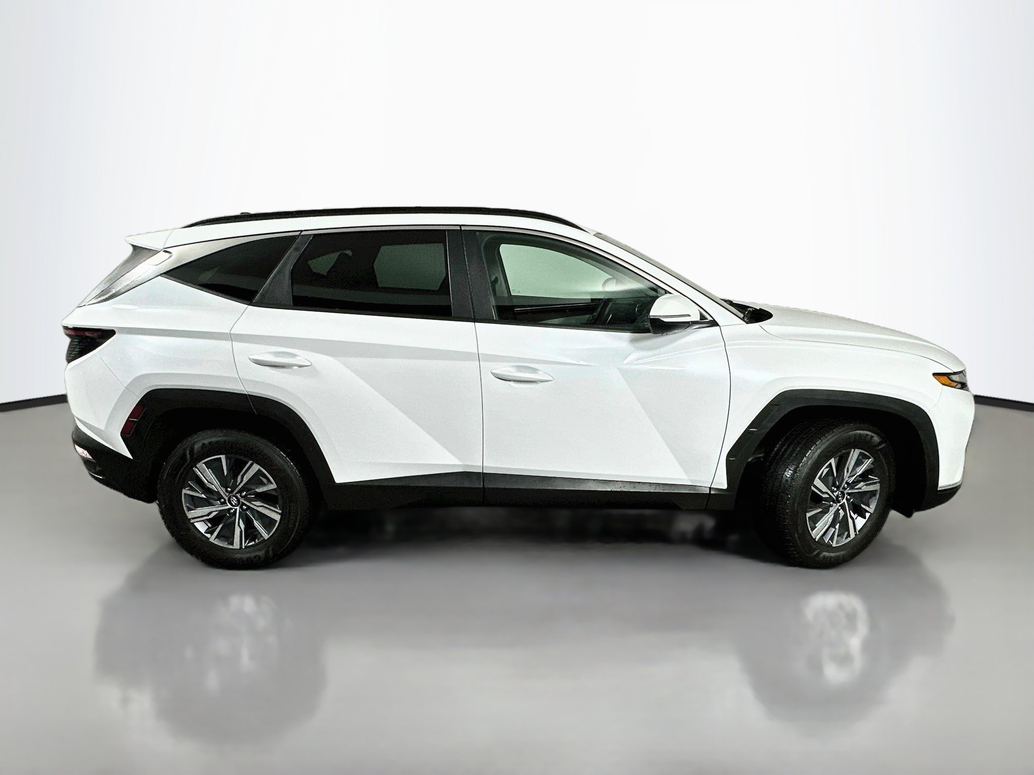 Used 2023 Hyundai Tucson Blue AWD/4WD image 8