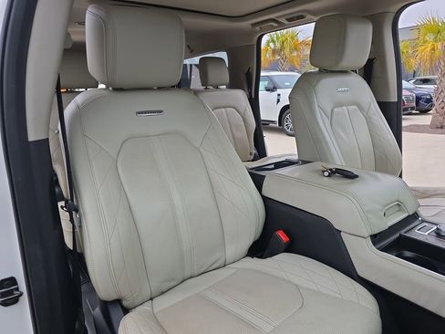 Used 2020 Ford Expedition Max Platinum image 13