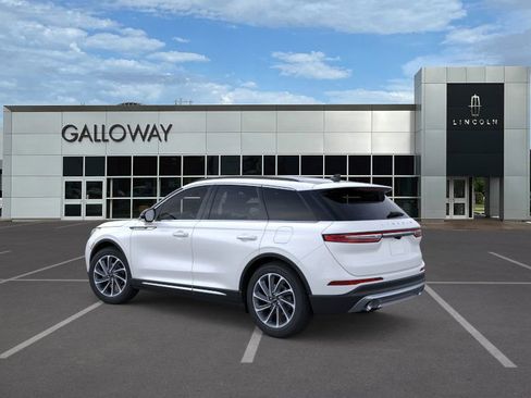 New 2026 Lincoln Corsair Premiere image 4