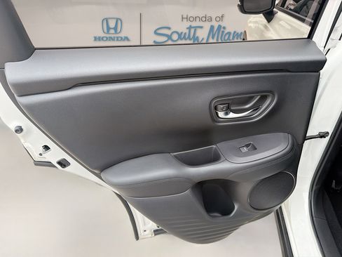 Used 2023 Honda HR-V LX image 24