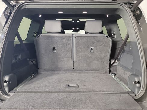 Used 2022 Rivian R1S Launch Edition image 15