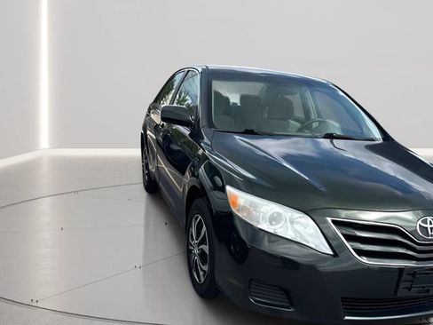 Used 2010 Toyota Camry LE FWD image 29