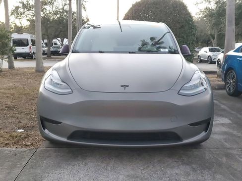 Used 2020 Tesla Model Y Long Range image 2