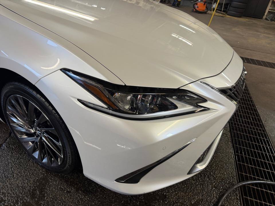 Used 2025 Lexus ES 300h w/ Technology Package FWD image 28