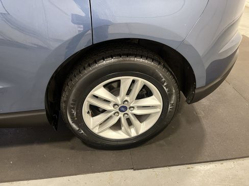 Used 2018 Ford Edge SEL AWD/4WD image 29