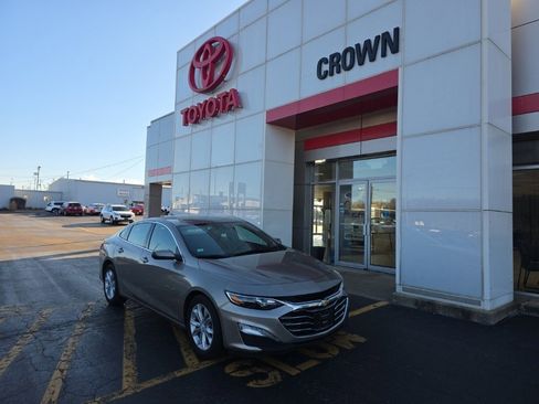 Used 2024 Chevrolet Malibu LT image 1