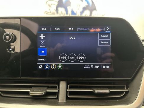 Used 2024 Chevrolet Trax RS w/ Driver Confidence Package image 17