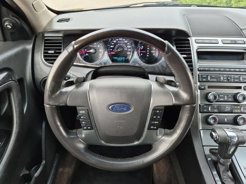Used 2012 Ford Taurus Limited FWD image 22