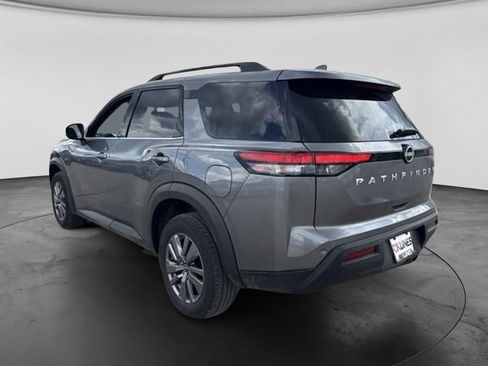 Used 2025 Nissan Pathfinder SV AWD/4WD image 13