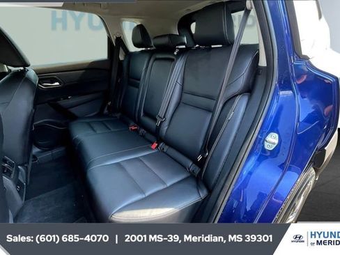 Used 2023 Nissan Rogue SL image 19