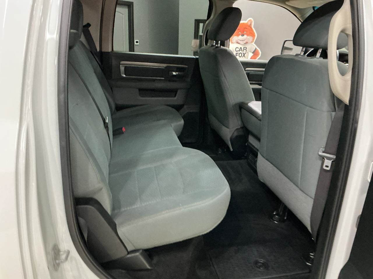 Used 2017 RAM 1500 Classic SLT AWD/4WD image 23