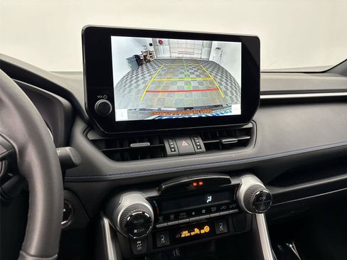 Used 2024 Toyota RAV4 XSE AWD/4WD image 30