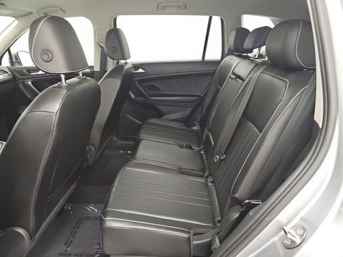 Used 2022 Volkswagen Tiguan SE image 29