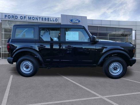 Used 2025 Ford Bronco 4-Door AWD/4WD image 2