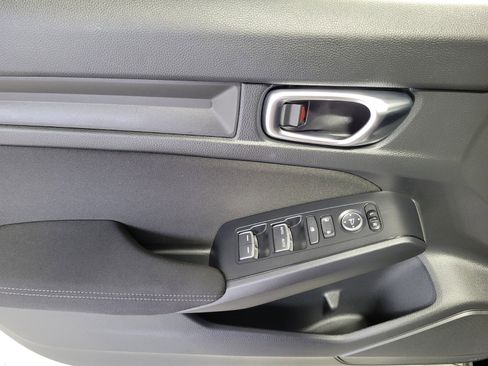 Used 2025 Honda Civic Sport image 19