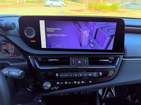 Certified 2024 Lexus ES 350 Ultra Luxury image 26