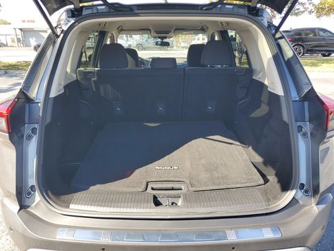 Certified 2023 Nissan Rogue SV image 7