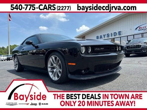 Used 2020 Dodge Challenger R/T RWD image 1
