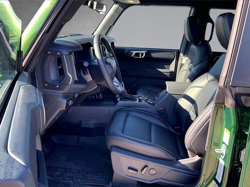 New 2025 Ford Bronco Badlands image 8