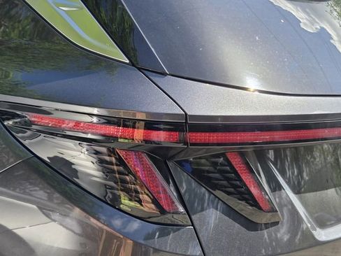 Used 2023 Hyundai Tucson Limited image 7