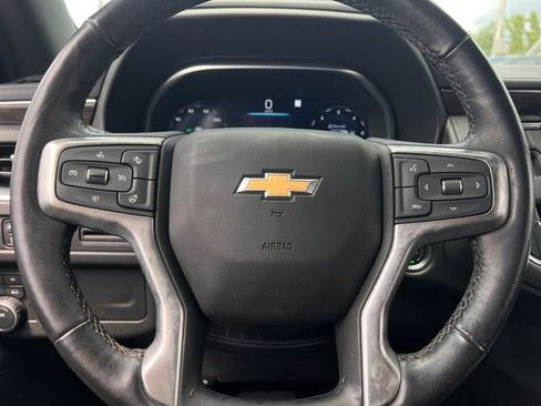 Used 2022 Chevrolet Suburban LT w/ Luxury Package AWD/4WD image 23