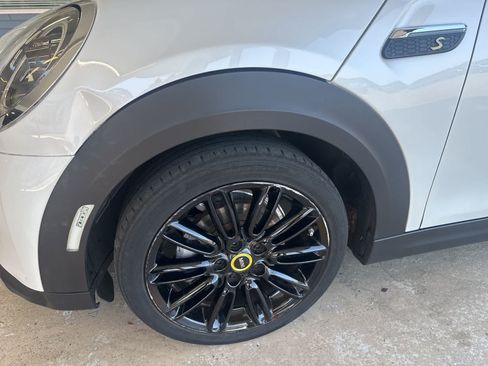 Used 2024 MINI Cooper SE FWD image 18