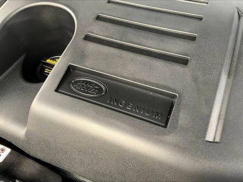 Used 2025 Land Rover Defender 110 S image 32