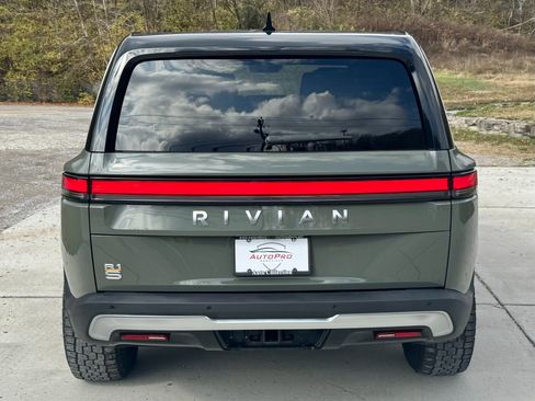 Used 2024 Rivian R1S Launch Edition image 6