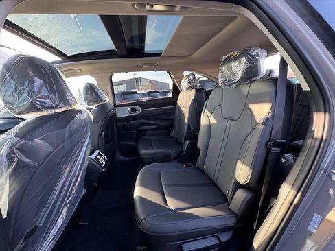 New 2026 Kia Sorento SX image 9