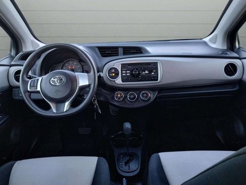 Used 2014 Toyota Yaris LE image 33