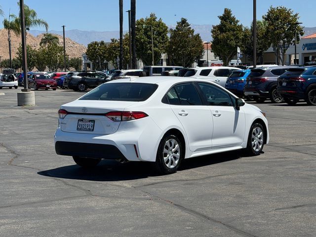 Used 2026 Toyota Corolla LE FWD image 5