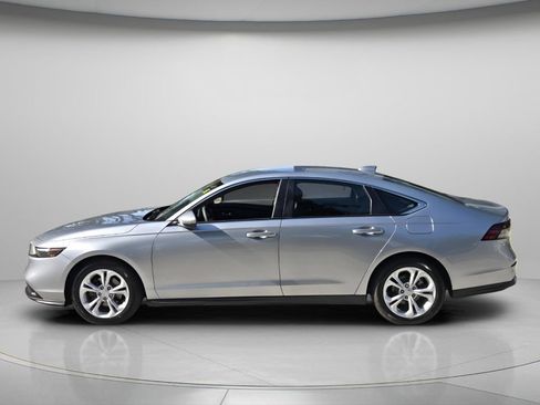 Certified 2025 Honda Accord LX image 4
