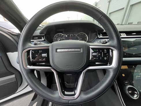 Certified 2023 Land Rover Range Rover Velar R-Dynamic S image 18