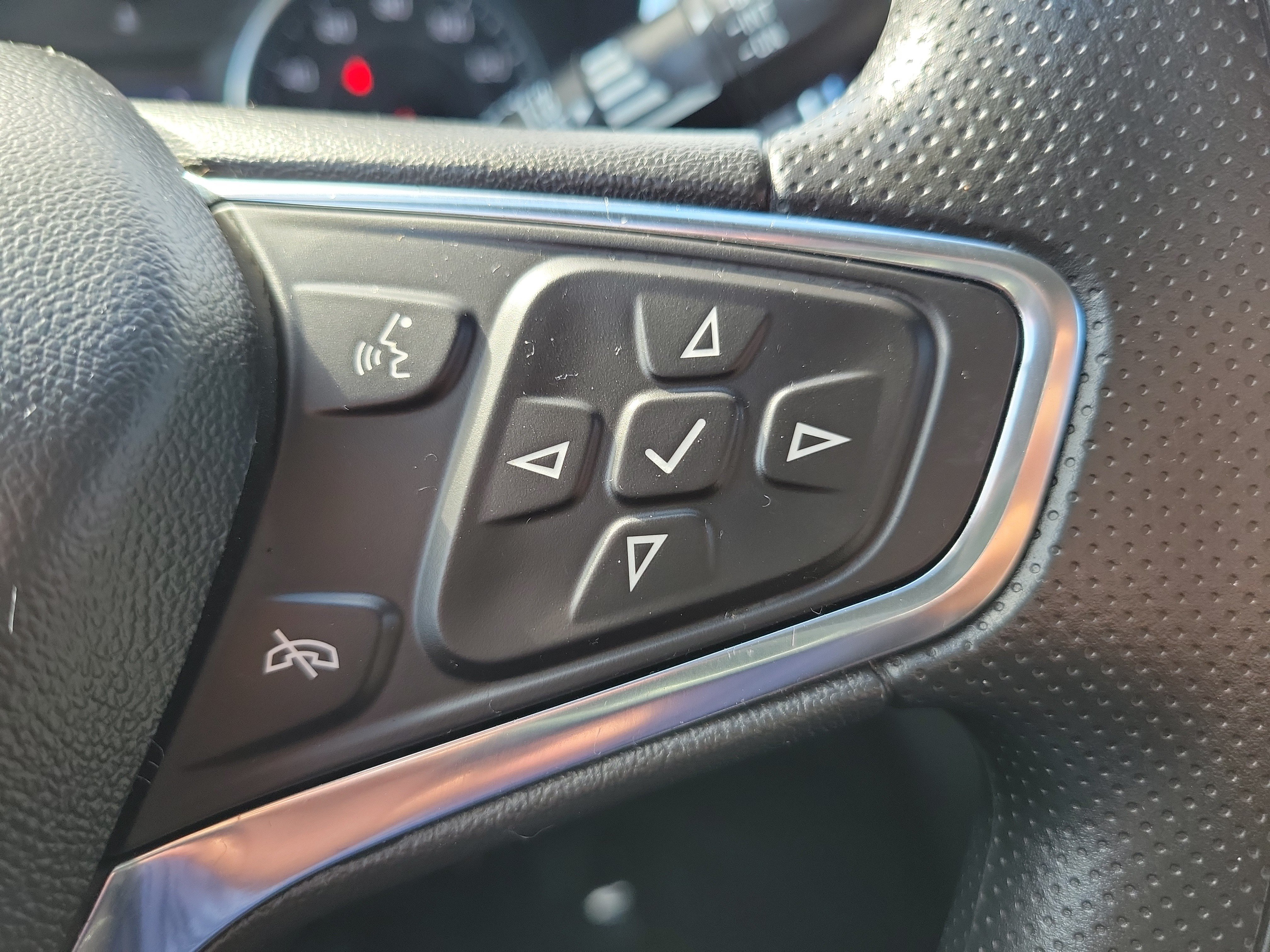 Used 2024 Chevrolet Equinox LS w/ LS Convenience Package FWD image 22