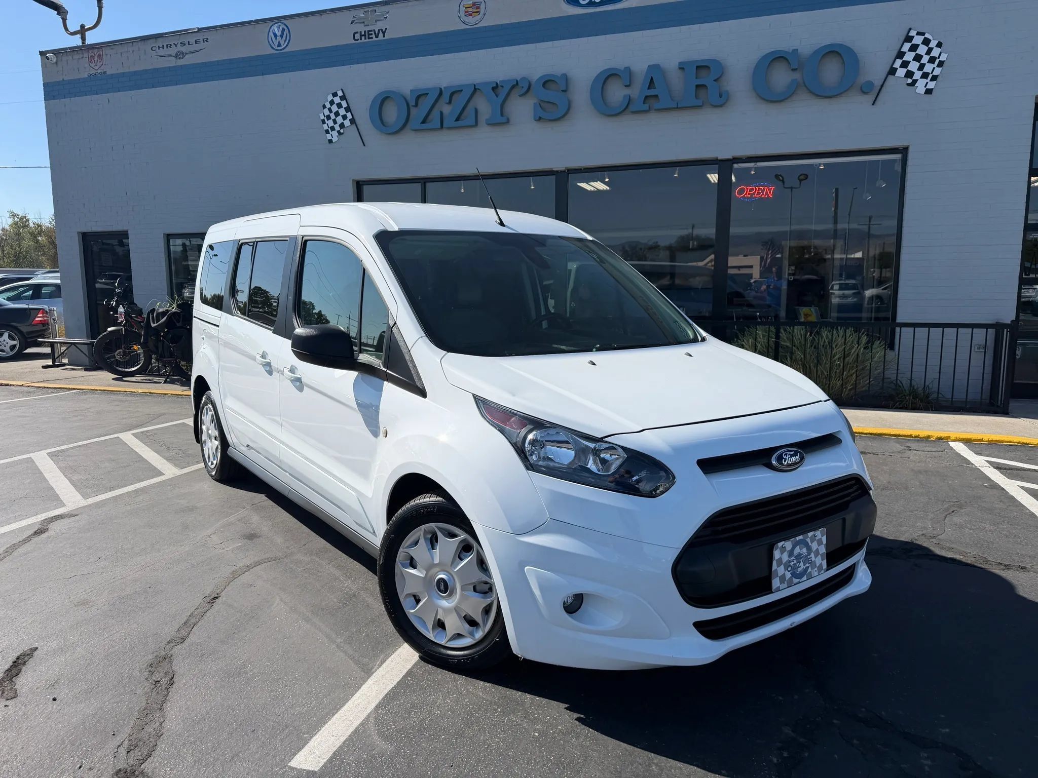 Used 2014 Ford Transit Connect XLT FWD image 2