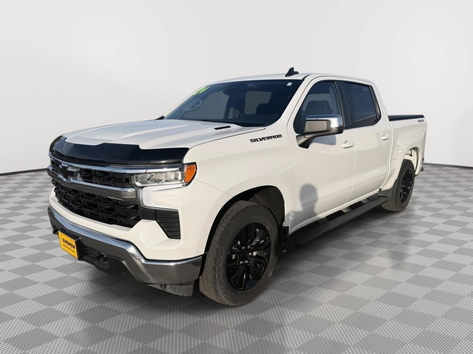 Used 2024 Chevrolet Silverado 1500 LT AWD/4WD image 2