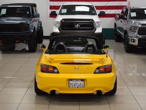 Used 2004 Honda S2000 image 23