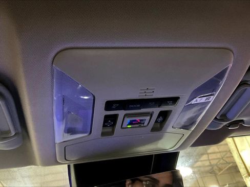 Used 2023 Toyota RAV4 Limited image 35