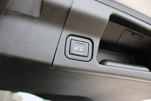 Used 2021 GMC Acadia SLE w/ Driver Convenience Package AWD/4WD image 40
