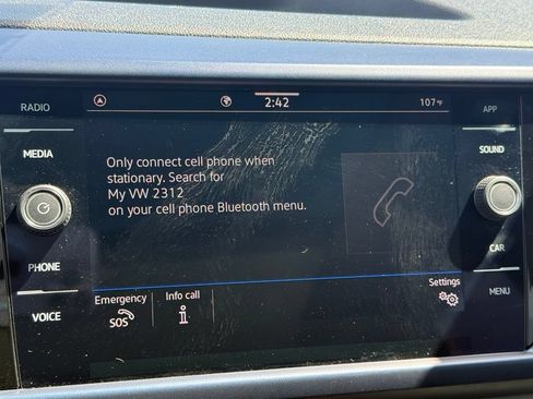 Certified 2024 Volkswagen Taos SE FWD image 24