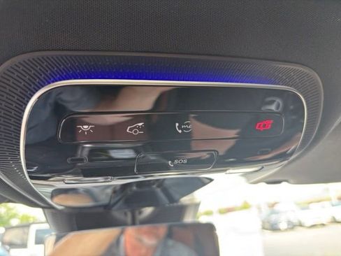 Used 2024 Mercedes-Benz GLC 300 4MATIC image 37