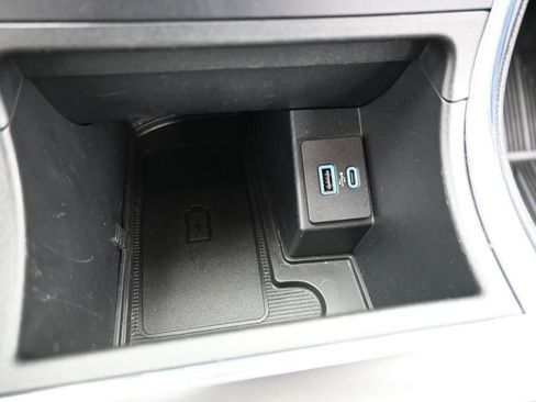 Used 2024 Ford Edge Titanium w/ Equipment Group 301A AWD/4WD image 18