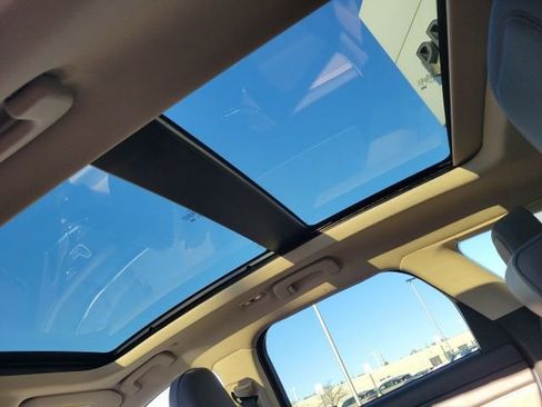 Certified 2024 Lincoln Corsair Premiere w/ Equipment Group 101A image 8