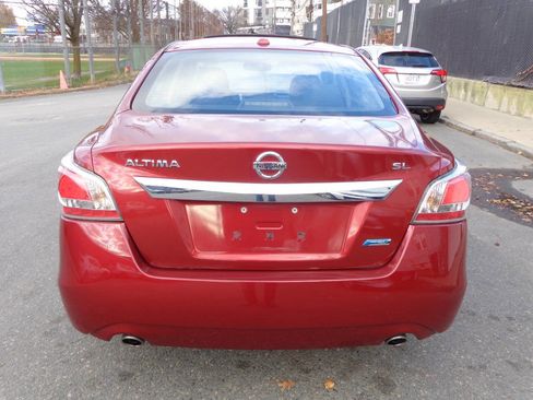 Used 2014 Nissan Altima 2.5 SL w/ Moonroof Package image 40