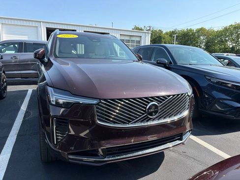 Used 2025 Volvo XC90 T8 Plus w/ Protection Package AWD/4WD image 5