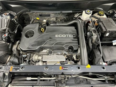 Used 2022 Chevrolet Equinox RS FWD image 24