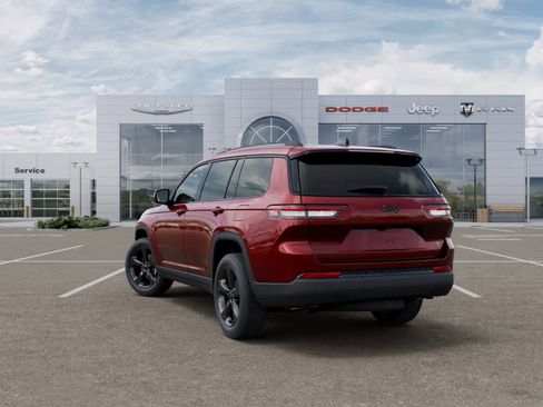 New 2025 Jeep Grand Cherokee L Altitude image 3