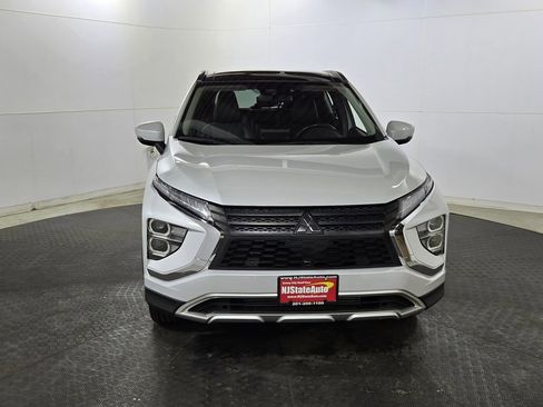 Used 2023 Mitsubishi Eclipse Cross SE image 2